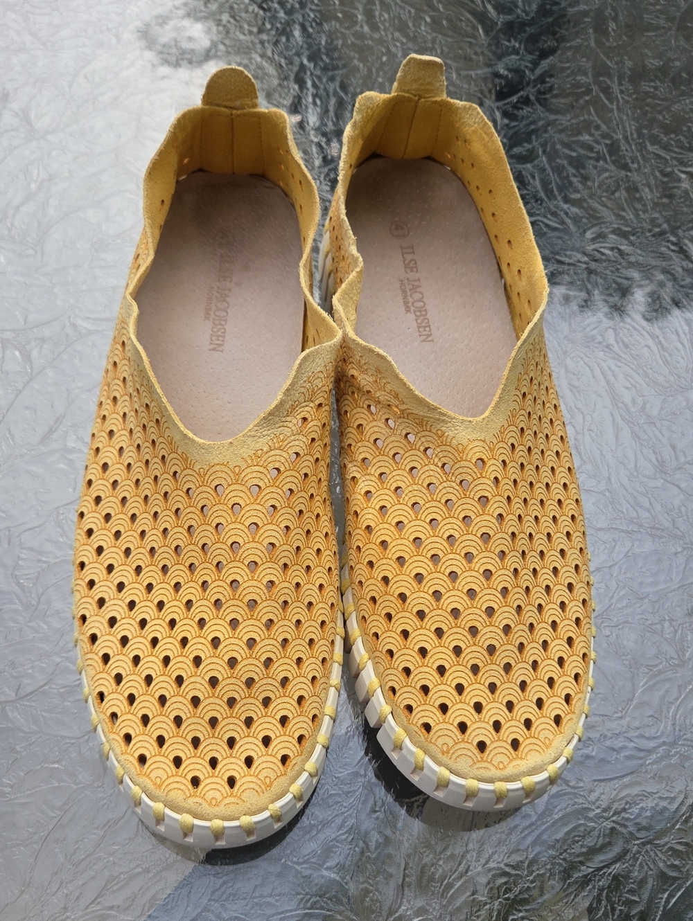 Ilse Jacobsen Tulip 139 Mustard Yellow Perforated Slip-On Sneakers Size 41